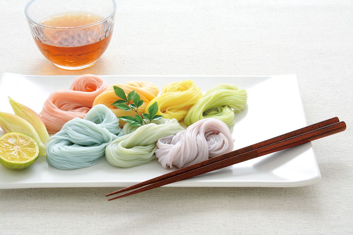 三輪素麺をオンラインで購入できる三輪そうめん小西とは？