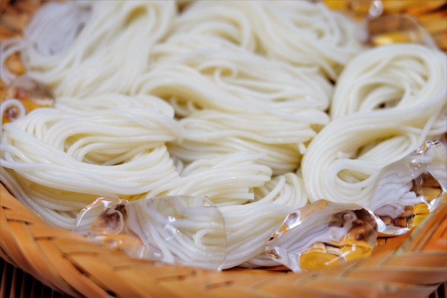 そうめんには手延べ製と機械製がある！三輪そうめんはどちら？